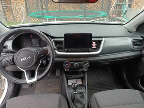 Kia Stonic 1.2 Silver benzin - 3