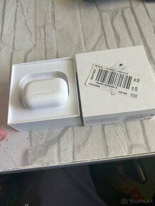 Apple AirPods Pro - 3