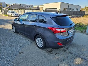 Hyundai i30 combi 1.6Crdi 81kw - 3