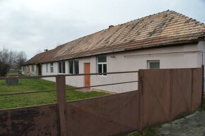 Rodinný dom s pozemkom 1713 m2 v obci Slepčany - 3