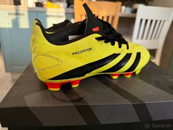 predam Adidas Predator 24 club 39 1/3 - 3