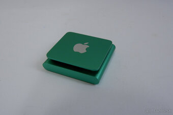 iPod shuffle 4. generácia 2GB Green - 3