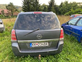 Opel zafira B 1.9 cdti Rozpredam na náhradné diely - 3