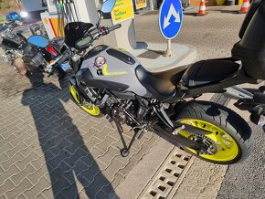 Yamaha MT 07 - 3