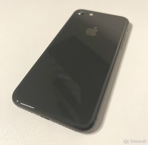 iPhone 8 64GB Space Gray - 3