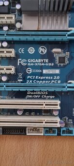 Zakladna doska Gigabyte GA-970A-UD3, procesor AMD 8320 - 3