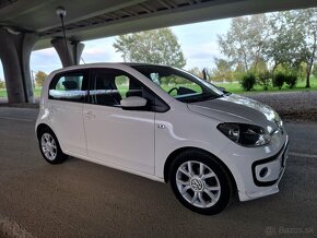 Volkswagen UP - 3