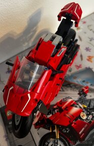 LEGO Technic 42107 Ducati Panigale V4 R - 3