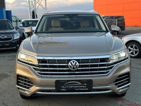 Volkswagen Touareg 3,0 TDI - 3