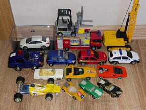 Hot Wheels, Matchbox, Corgi, Welly MIX - 3