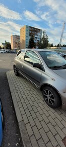 Toyota yaris 1.0 - 3