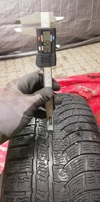 Pneumatiky zimné 2ks - NOKIAN 235/45/R19 - 3