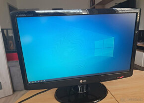 Monitor LG W2243T-PF - 3