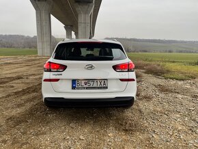 Hyundai i30 kombi comfort plus 1,6 crdi 85 kw 7/2019 - 3