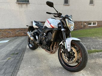 YAMAHA FZ1 - 3