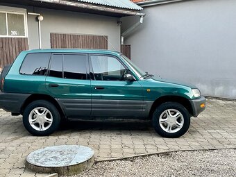 TOYOTA RAV 4 2,0i 4x4 +UZAVIERKA 5 dverove - 3