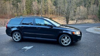 Volvo v50 2010 - 3