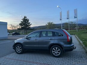 Honda CR-V 2,2 idtec 110 kw 2010 - 3