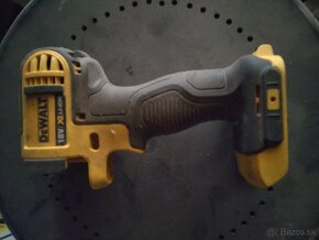 Predám Dewalt DCF880 + uhlíky - 3