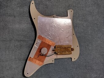 Strat 1 hum,  1 vol pickguard - 3