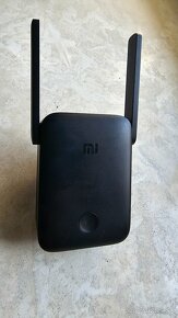 Predám Xiaomi Mi Wi-Fi Range Extender AC1200 - 3