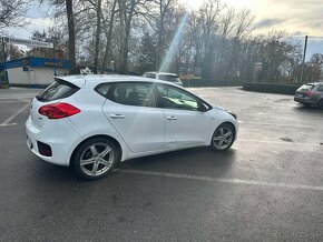 Kia Ceed 1.6 CRDI - 3