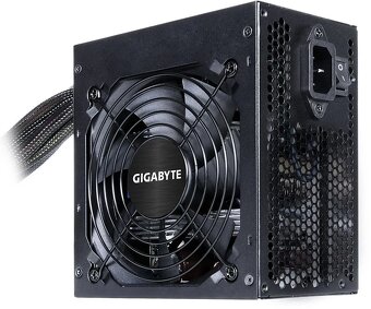 GIGABYTE P650B - 3