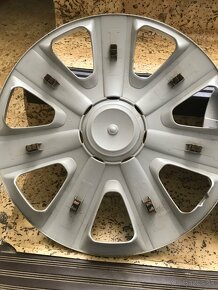 Originál puklice  R 14" na Volkswagen polo - 3