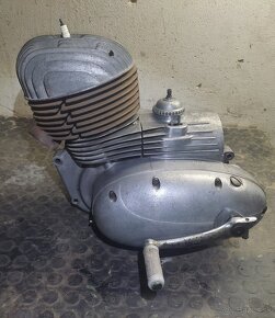 Motor ČZ 250/455 - 3