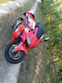 Honda CBR 600rr - 3