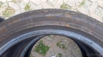 235/45R18. 98Y. Bridgestone letné - 3