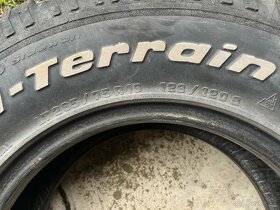 BF Goodrich All-terrain AT 2ks - 265/75 r16 - 3