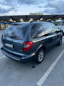 Chrysler Voyager 2.5Crdi - 3