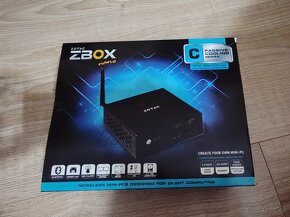 Tichý mini PC Zotac Zbox CI320 Nano - 3