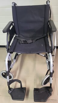 invalidny vozík 51cm pridavne brzdy pre asistenta odľahčeny - 3