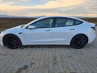 Tesla model 3 Performance - 3