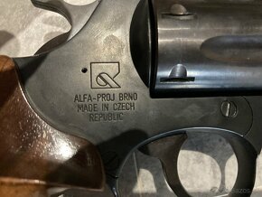 Predám revolver Holek 840 kaliber 38 - 3