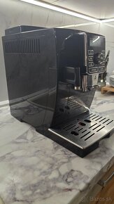 Predám automatický kávovar Delonghi ECAM 25.462b - 3