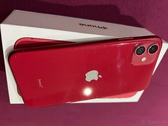 iPhone 11 64GB RED Product - 3