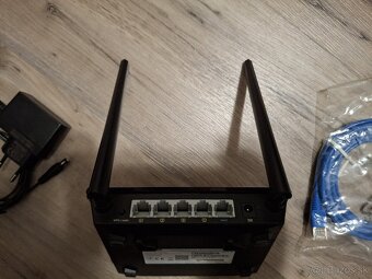 ASUS RT-N12+ B1  wifi router - 3