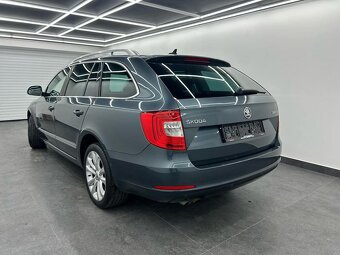 Superb Combi II 1,6 TDI Elegance Facelift Top výbava M6 Max - 3