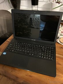 Predám starší notebook Asus X55C - 3