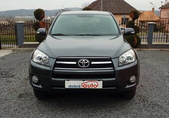 TOYOTA RAV4  2.2 D 4x4 AUTOMAT 141tis km, TOP VYBAVA - 3