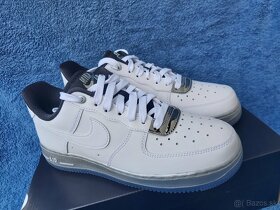 Tenisky NIKE AIR FORCE 1 '07 SE, vel. 40 - 3