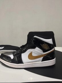 Jordan 1 mid SE black/metallic gold/ white 44 - 3