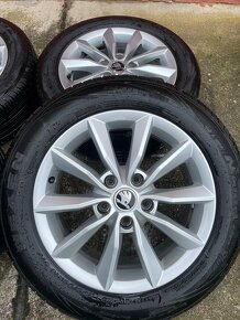 Originál elektróny škoda 205/55 R16 letné - 3