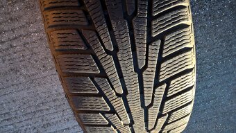 4 ks ZIMA 275/50 R20 113R NOKIAN cca 8 mm  LEN 119,99 €/sada - 3