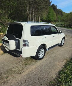 Mitsubishi Pajero IV 3.2 147 kW r.v.2011 - 3