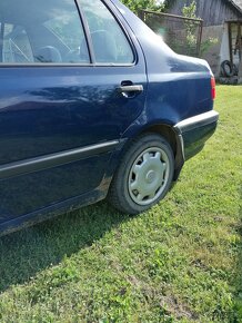 Volkswagen Vento 1.8 55kW benzín - 3