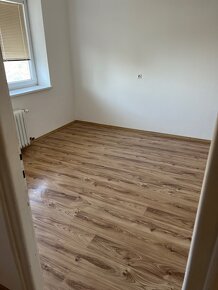 Predaj, 3izb byt s balkónom a pozemkom, 116 m2, Levice - 3